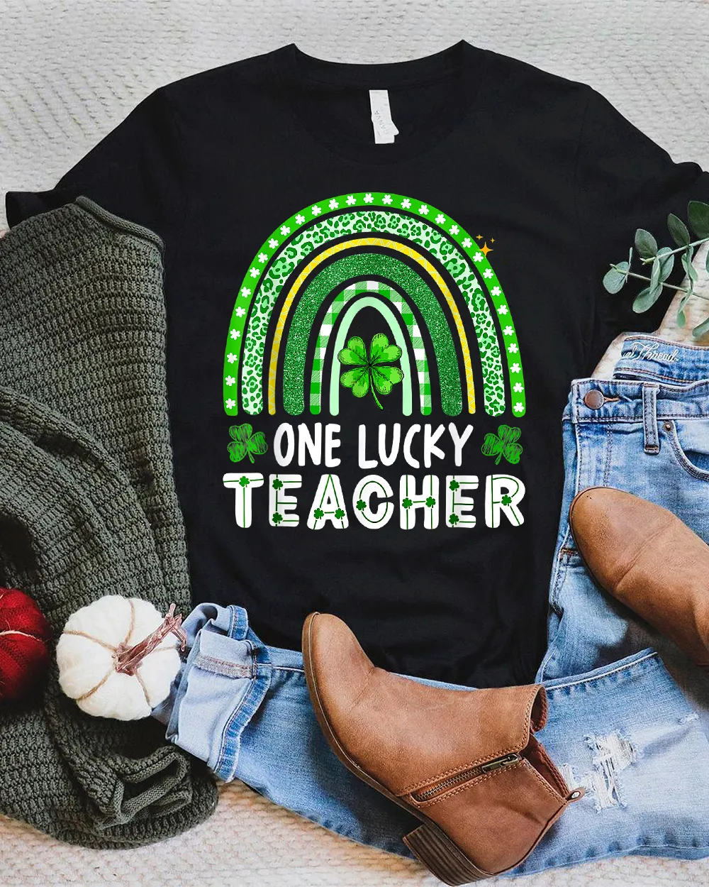 One Lucky Teacher Rainbow St Patrick�s Day T-Shirt Unisex Standard T-Shirt black s