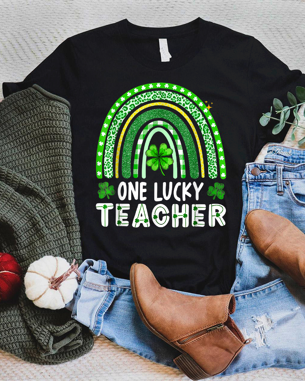 One Lucky Teacher Rainbow St Patrick�s Day T-Shirt Unisex Standard T-Shirt black s