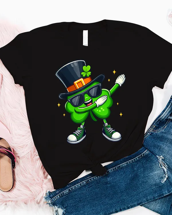 Funny Shamrock Dabbing St Patricks Day Shirts For Boys Kids T-Shirt